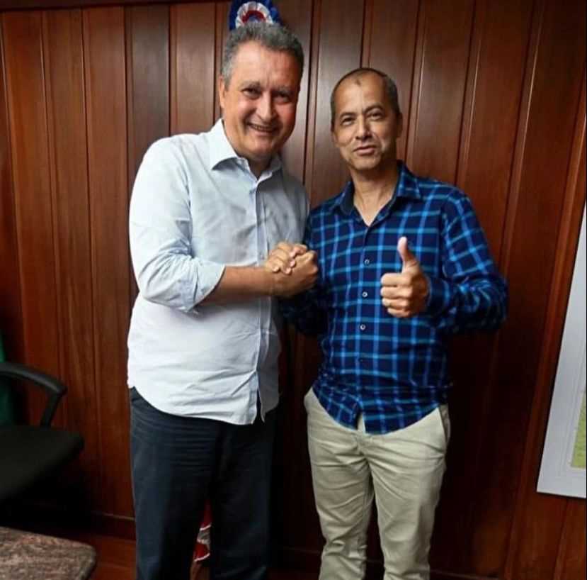 Camacã: Prefeito Paulo do Gás vai a Salvador em busca de melhorias para o município e ganha mais um ônibus escolar